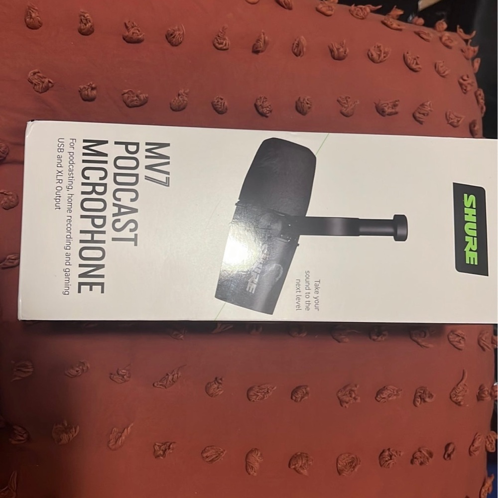 Shure MV7